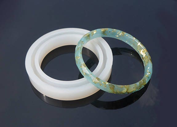 thumbnail interactive-video image 1 of Musykrafties Assorted Size Clear Round Faceted Geometric Bangle Bracelet Jewelry Silicone Mould, For Polymer Clay, Crafting, Resin Epoxy Wide And... 1 of 12