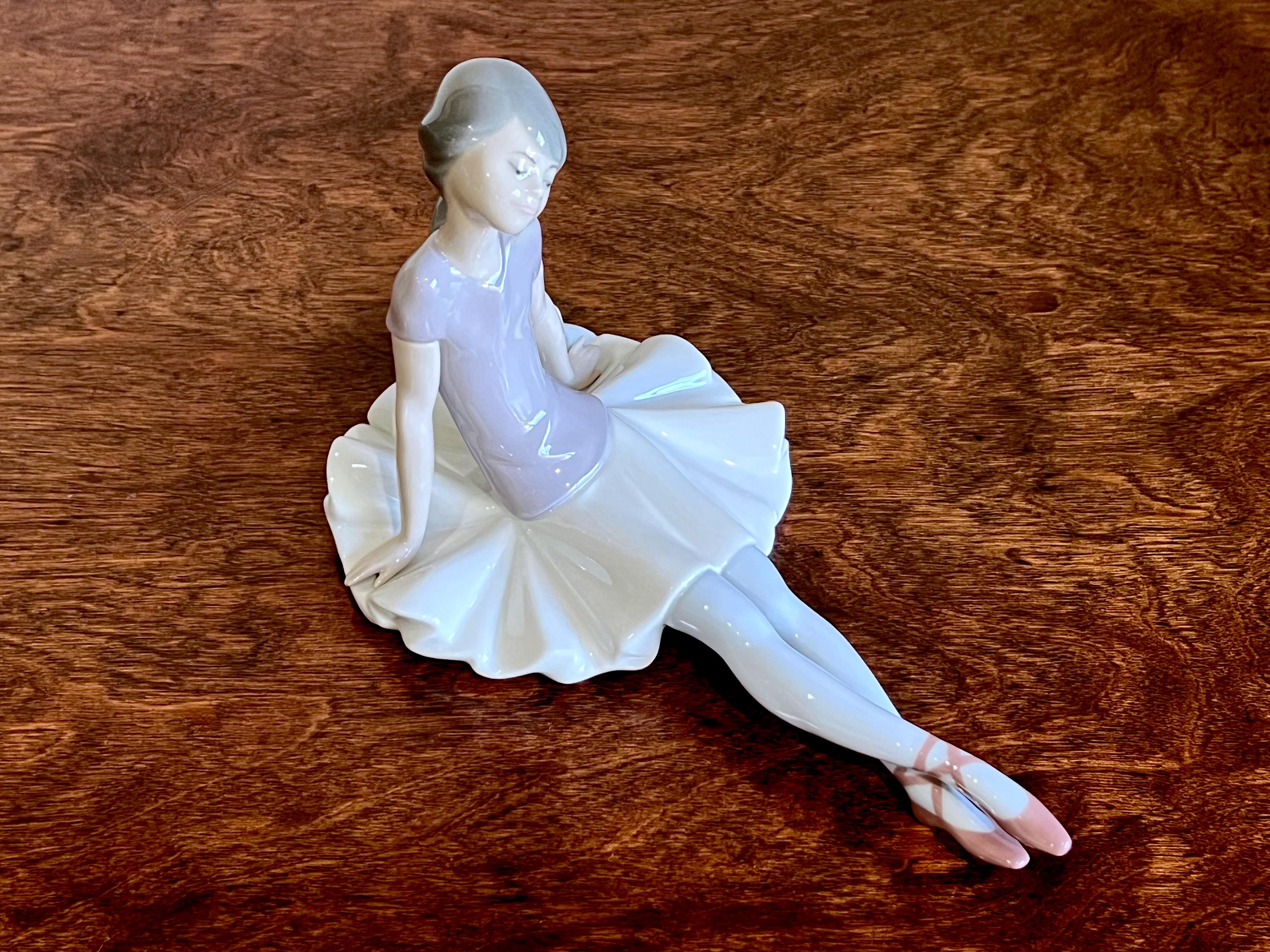 Sitting Ballerina Figurine Lladro #1356 Daisa 1978 High Gloss