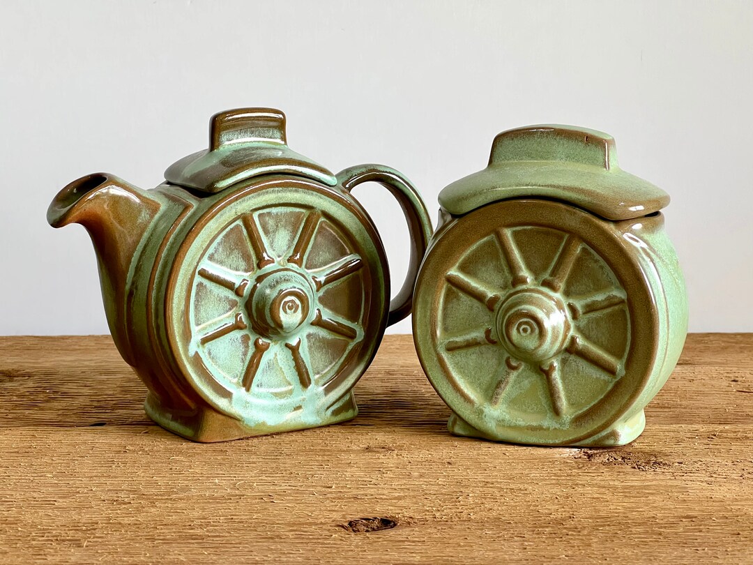 Frankoma Wagon Wheel Creamer & Sugar Bowl Set Prairie Green Wagon Wheel