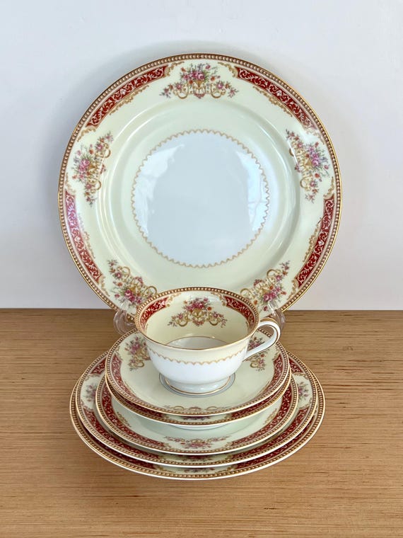 Noritake China Mystery #36 Dinnerware Set: Floral Bouquets, Red