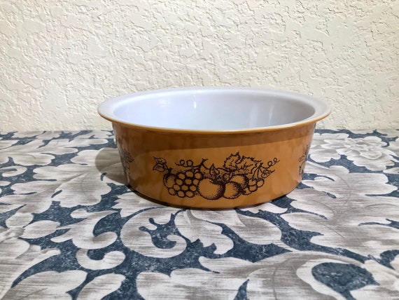 Pyrex Large Bowl With Lid