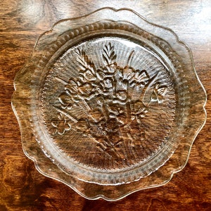 Vintage Depression Glass Iris and Herringbone Dinner Plate by Jeanette Glass 1930s Iris Clear Scalloped Edge