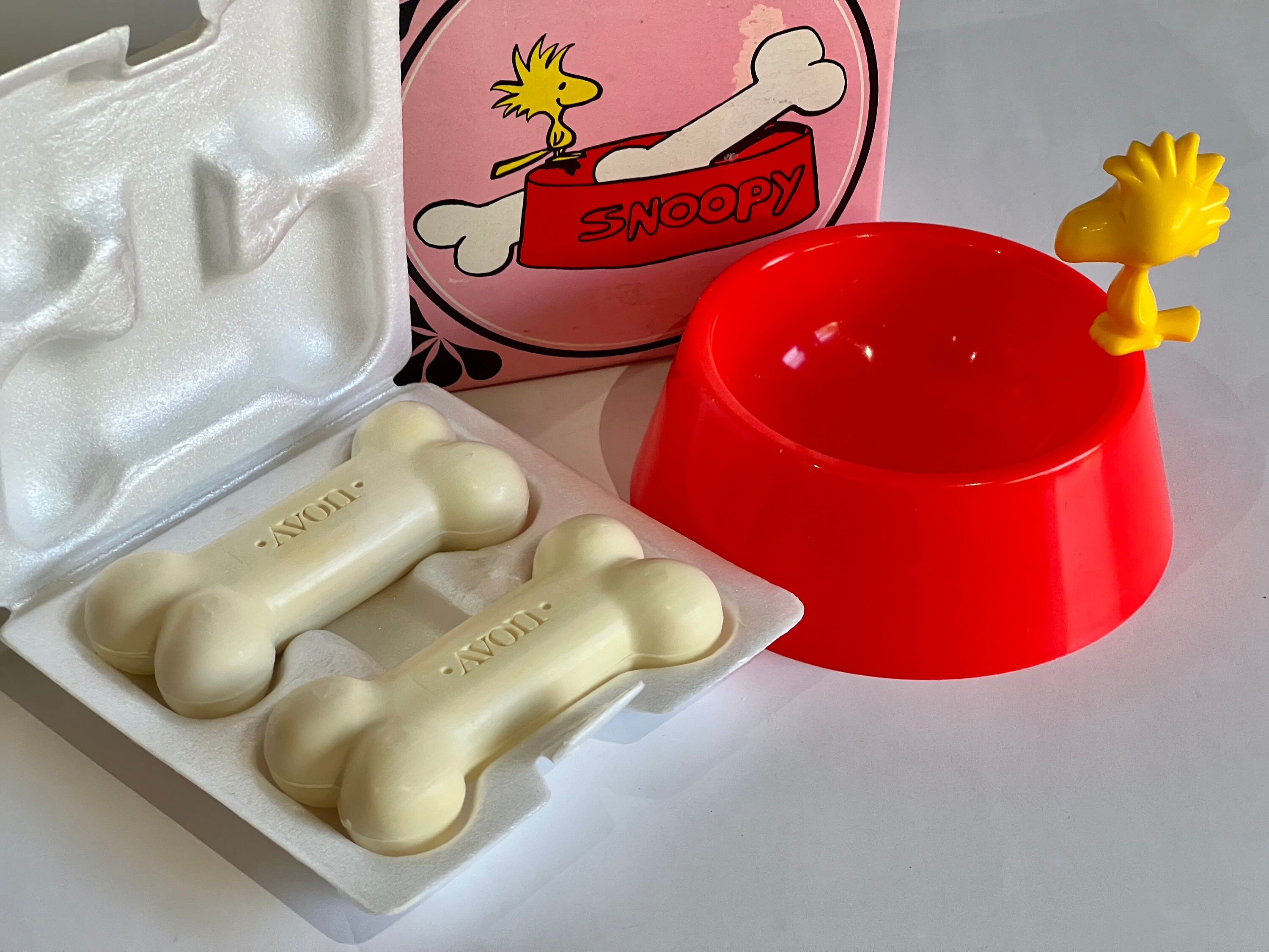 1973 Snoopy's Pal Woodstock - Peanuts Avon Soap Dish & Bone Soaps