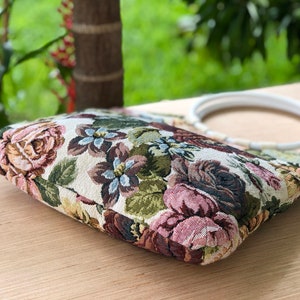 Tapestry Top Handle Handbag/Purse Round Circle White Handles Floral Tapestry Purse/Bag image 6