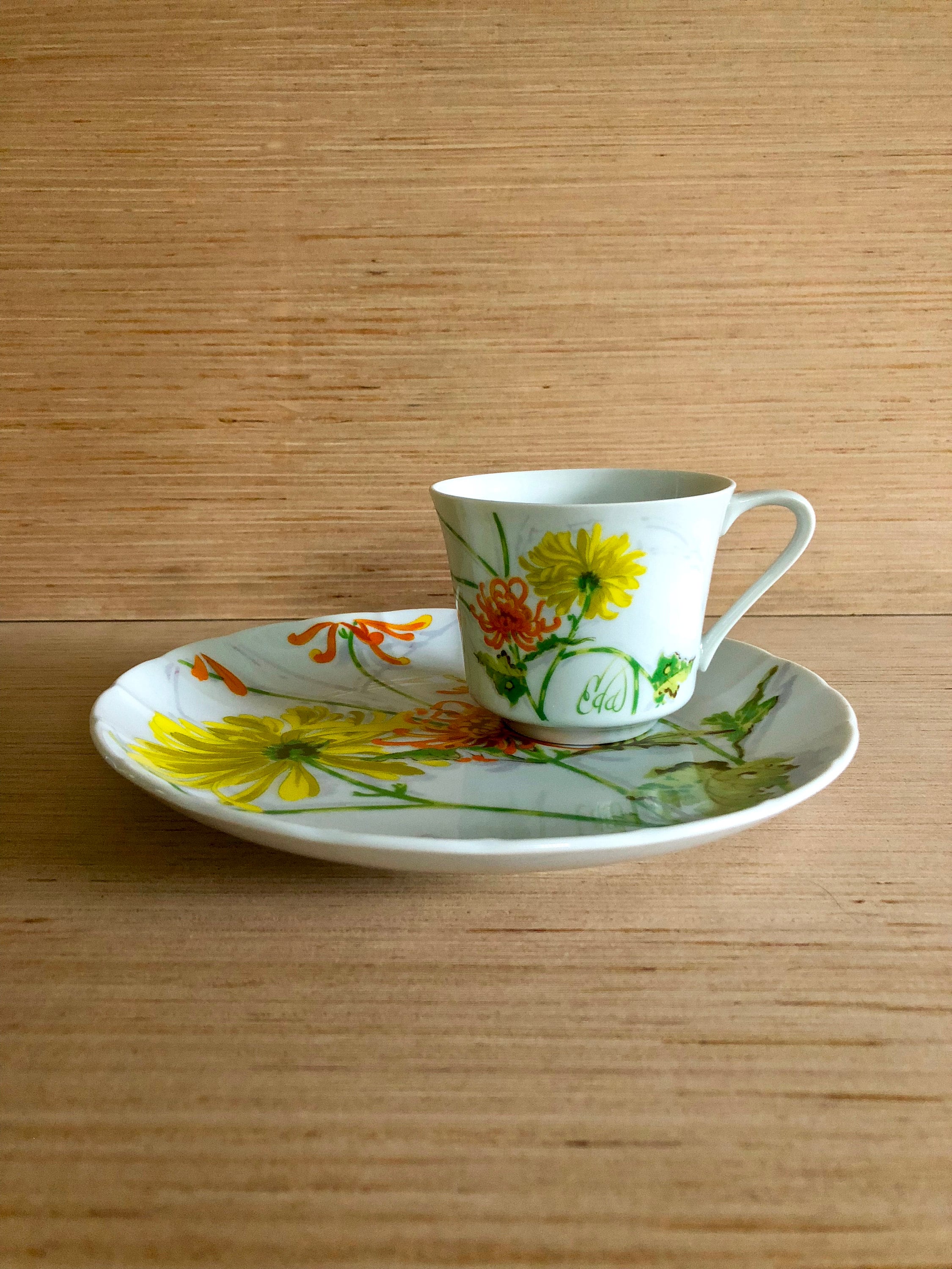 TASSES A CAFE Anciennes Et TASSES A CAFE Porcelaine Ann Sainpuits 89520