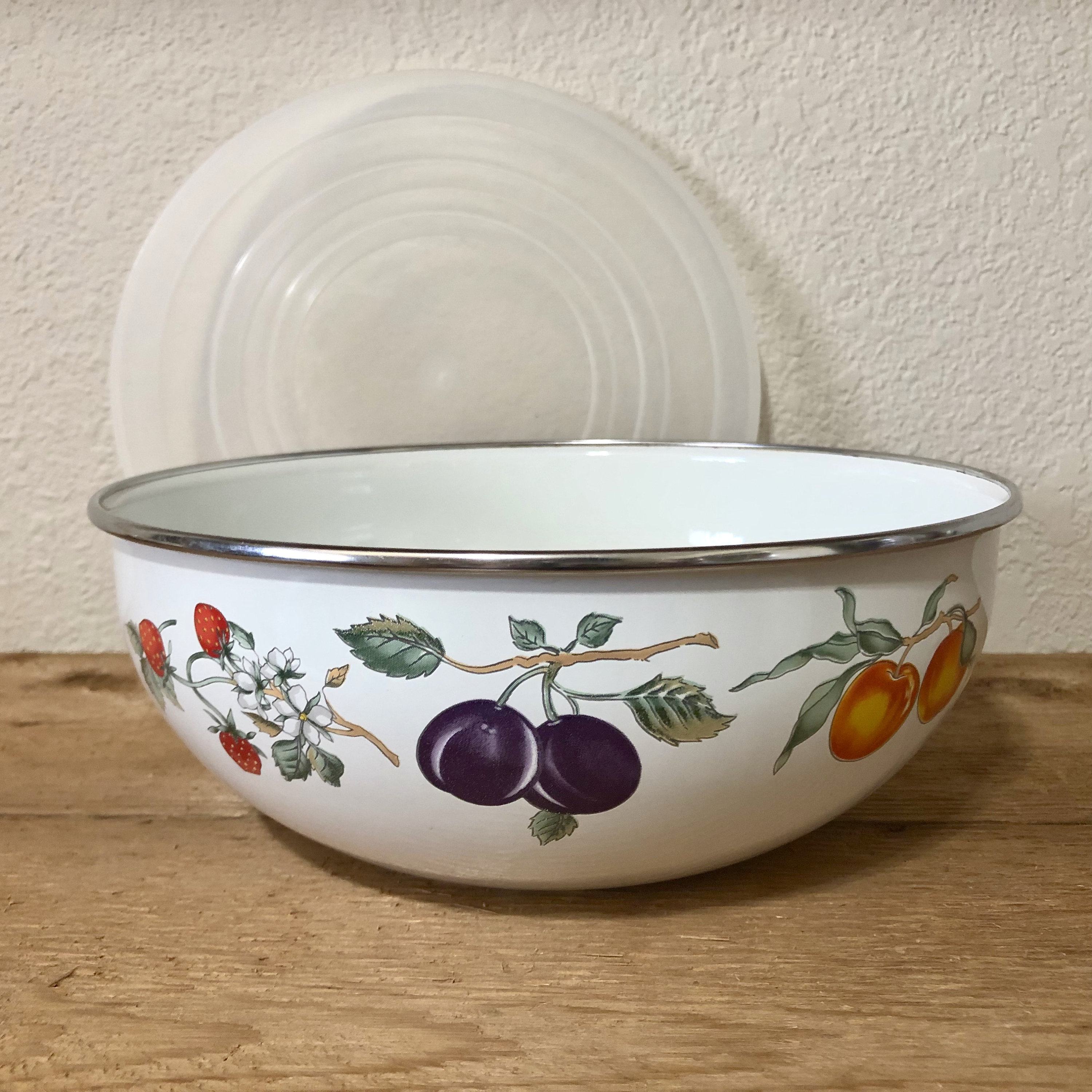 Vintage Enamelware Nesting Bowls with Plastic Lids Etsy