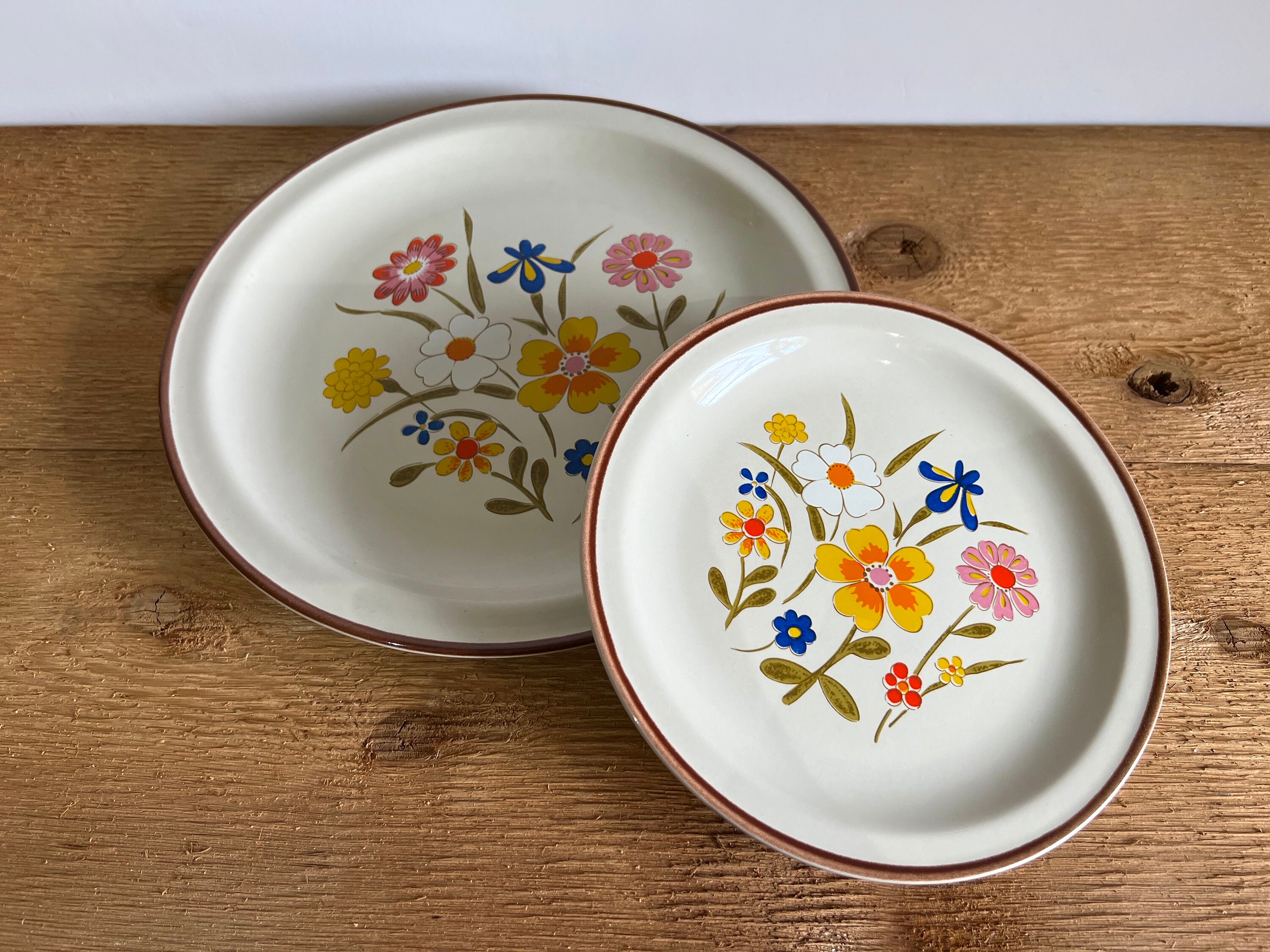 Vintage Kanney Stoneware Dinner and Salad Plate Set, Spring Flower