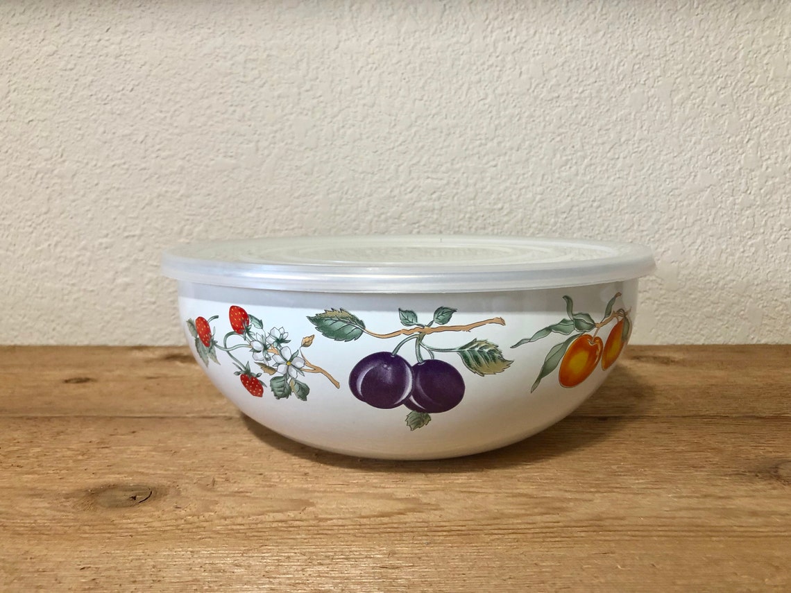 Vintage Enamelware Nesting Bowls with Plastic Lids Etsy