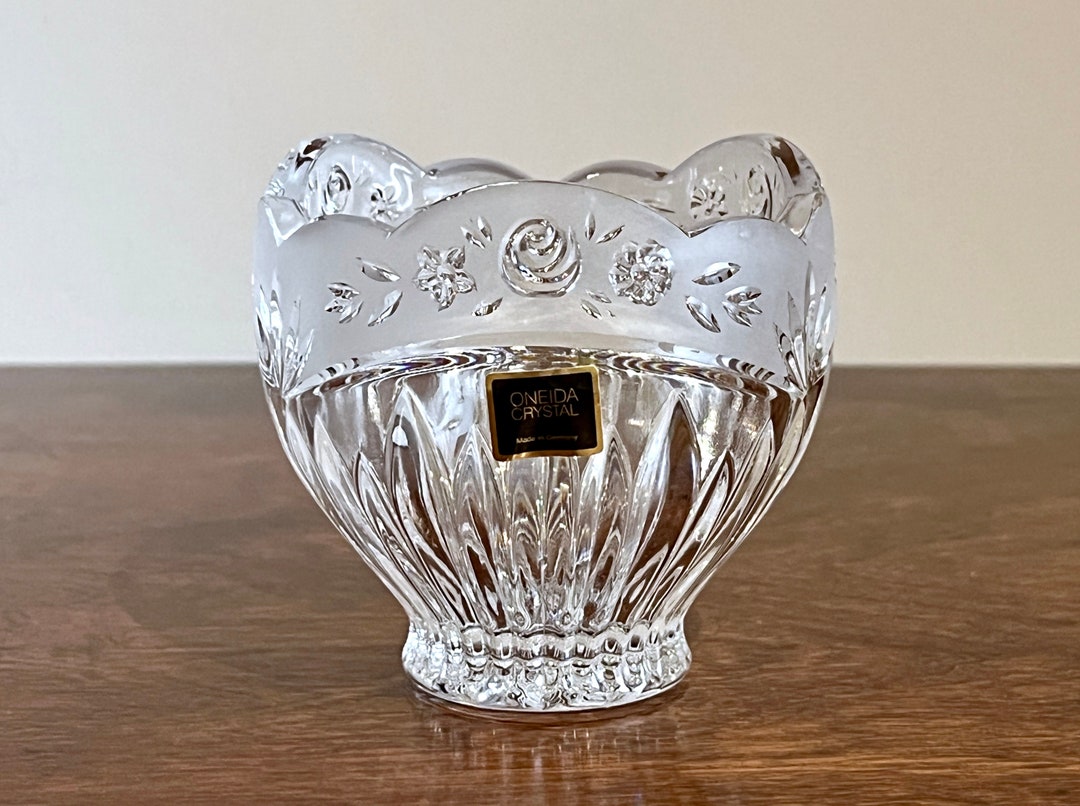 Oneida Crystal Southern Garden Sachet & Petal Bowl Scalloped Crystal