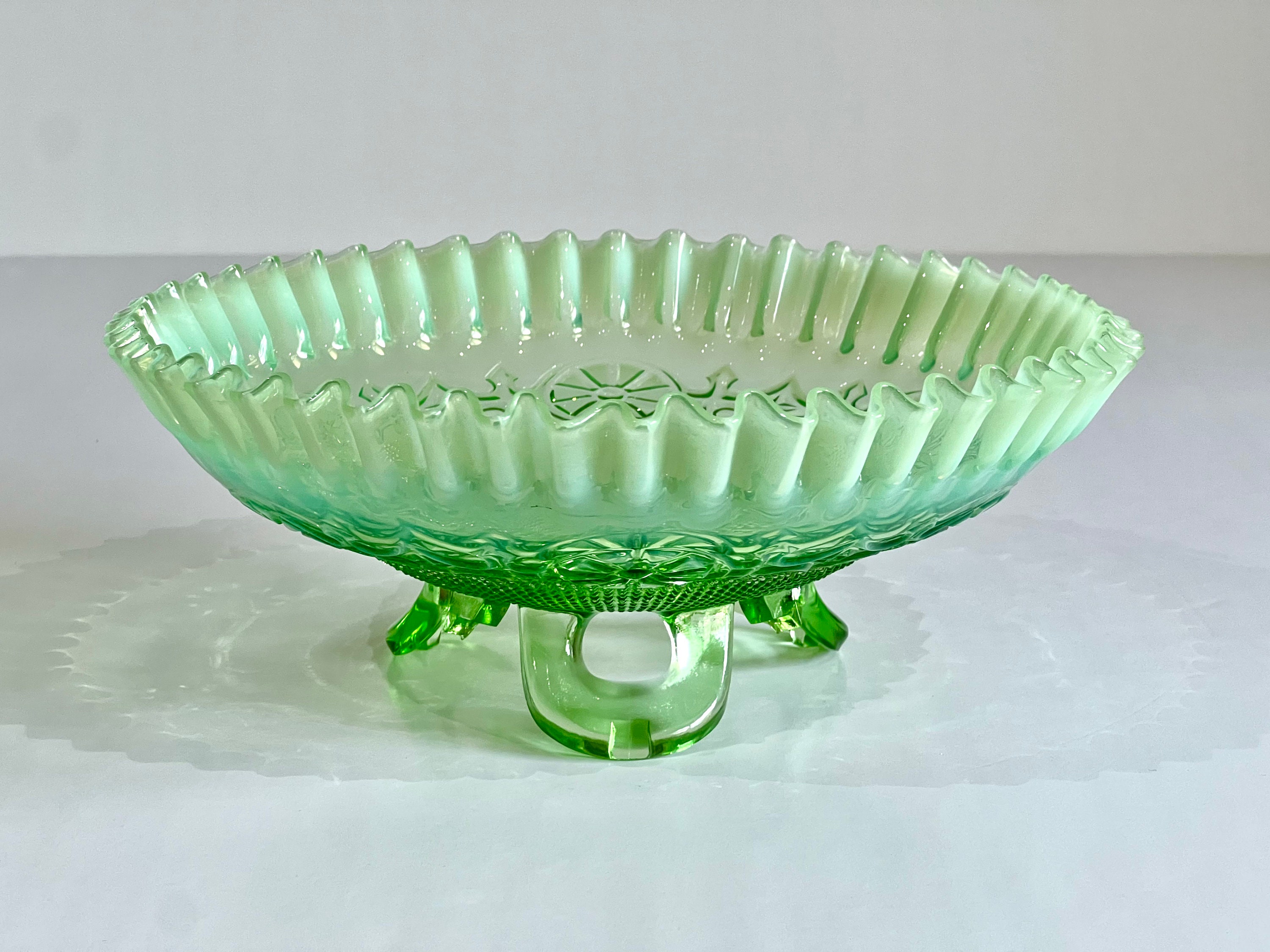 ヴィンテージ ジェファーソンガラス グリーン オパールセント ボウル