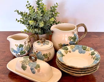 Metlox Poppytrail Sculptured Grape Serving Set: MCM Hand-painted