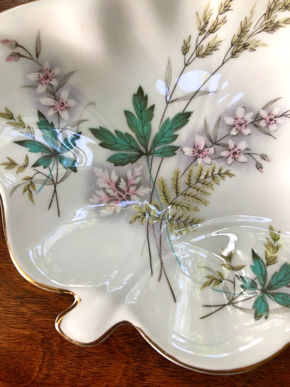 Queen Anne "Louise" Bone China Leaf Trinket Dish … - image 4