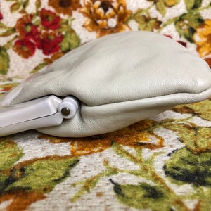 Vintage Off-White Genuine Leather Clutch Purse, Ivory/Eggshell/Cream Beige, Winter White Clutch in Excellent Condition Italian Leather image 2