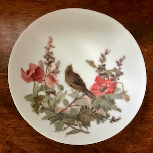 Oiseau de plaque de porcelaine peint à la main sur une feuilles de branche - Fleurs D’art volatoire porcelaine Translucente Plaque décorative céramique translucide