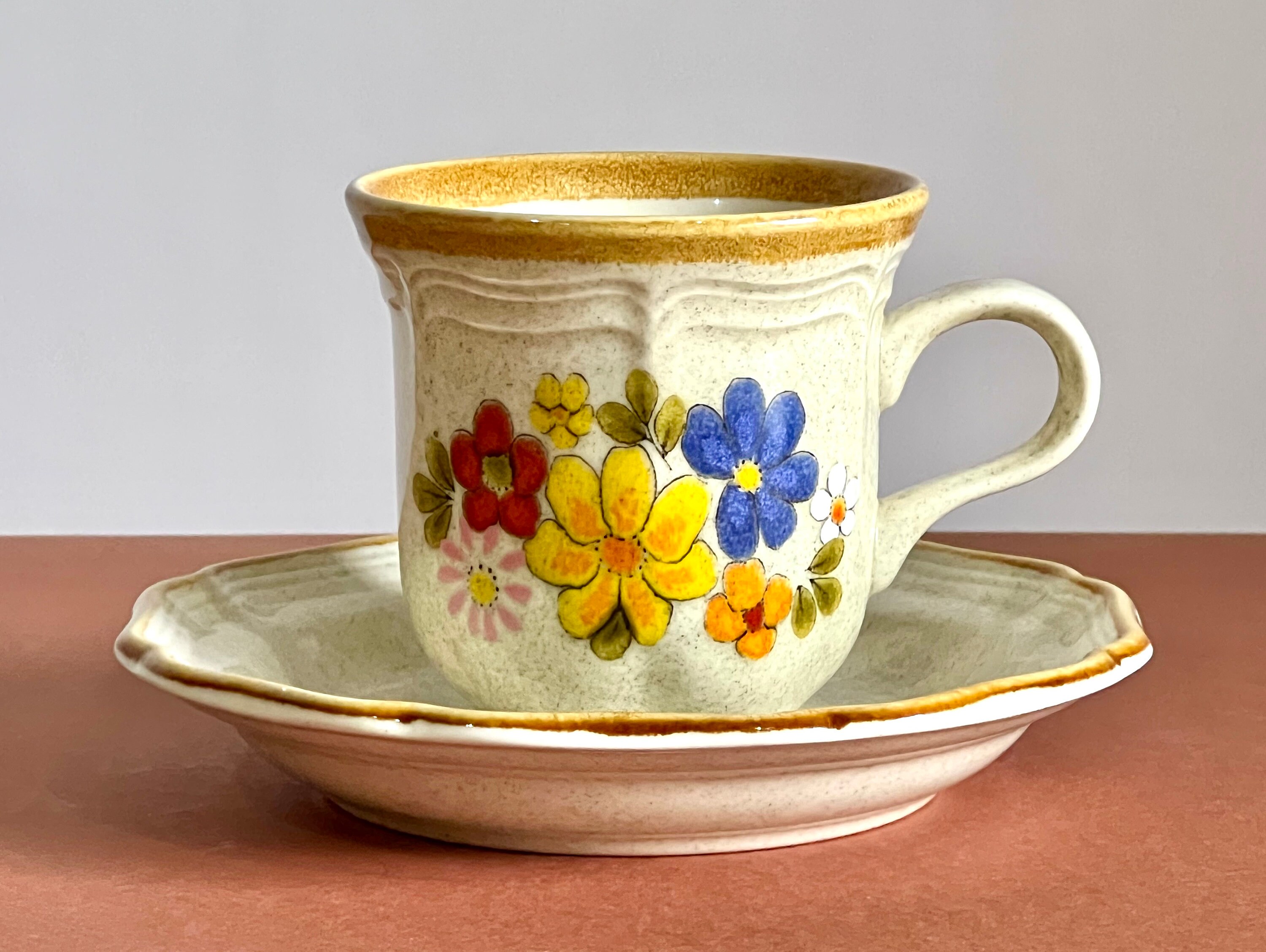 Mikasa Spring Bouquet Tea Cup and Saucer Set, Retro Floral
