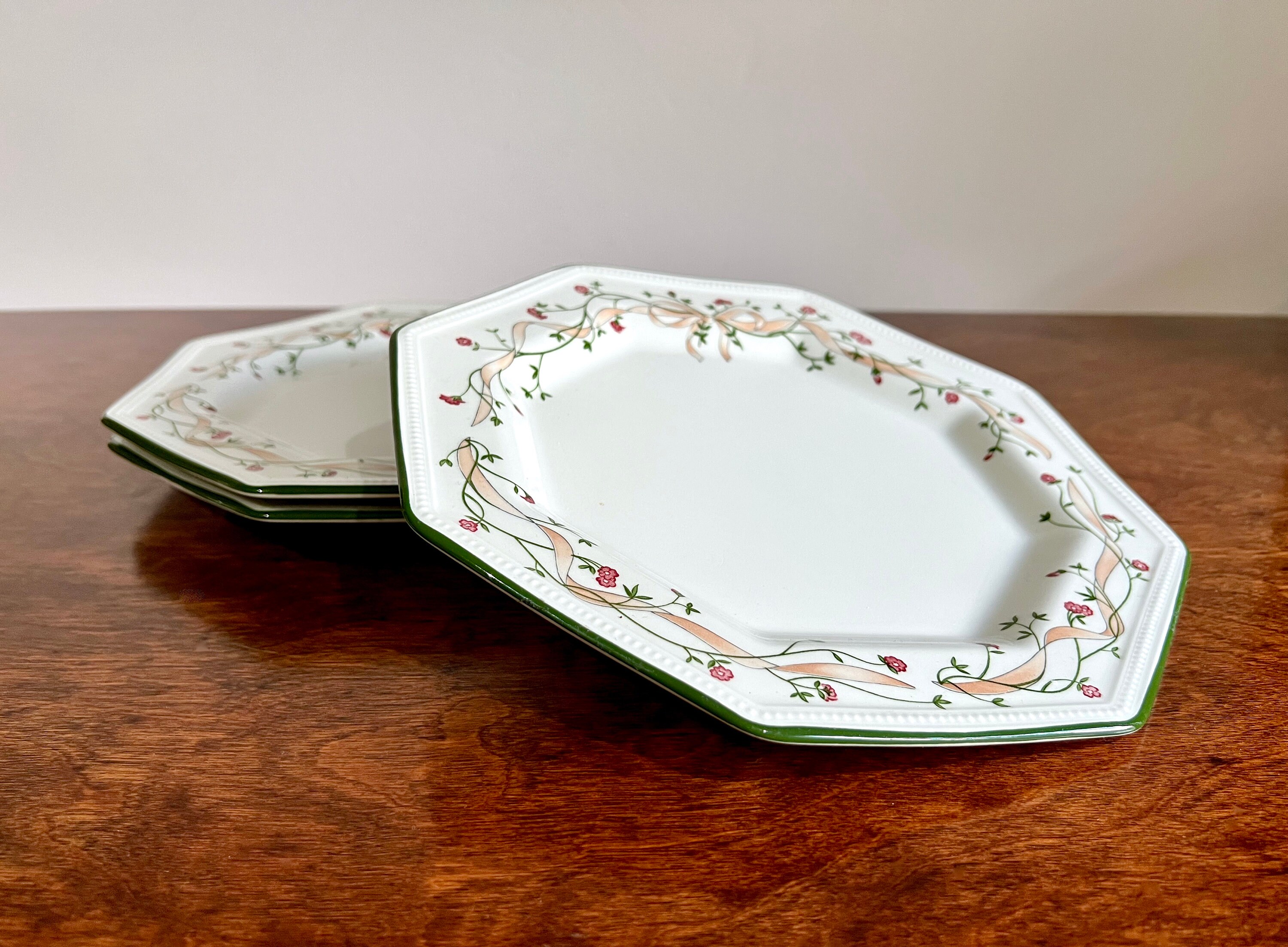 ジョンソンブラザーズ エターナルボー ディナープレート ピンク