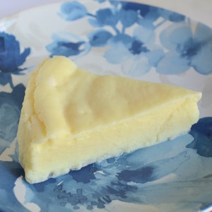 CHEESECAKE SOAP SLICE, Cake Soap, Gag Gift, Prank, Realistic Food, Dessert Soap, Bakery Soap, Kids Soap, Bridal Shower Favors, Novelty Gift