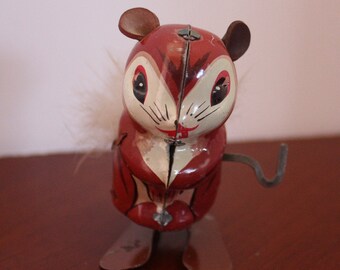 wind up squirrel toy