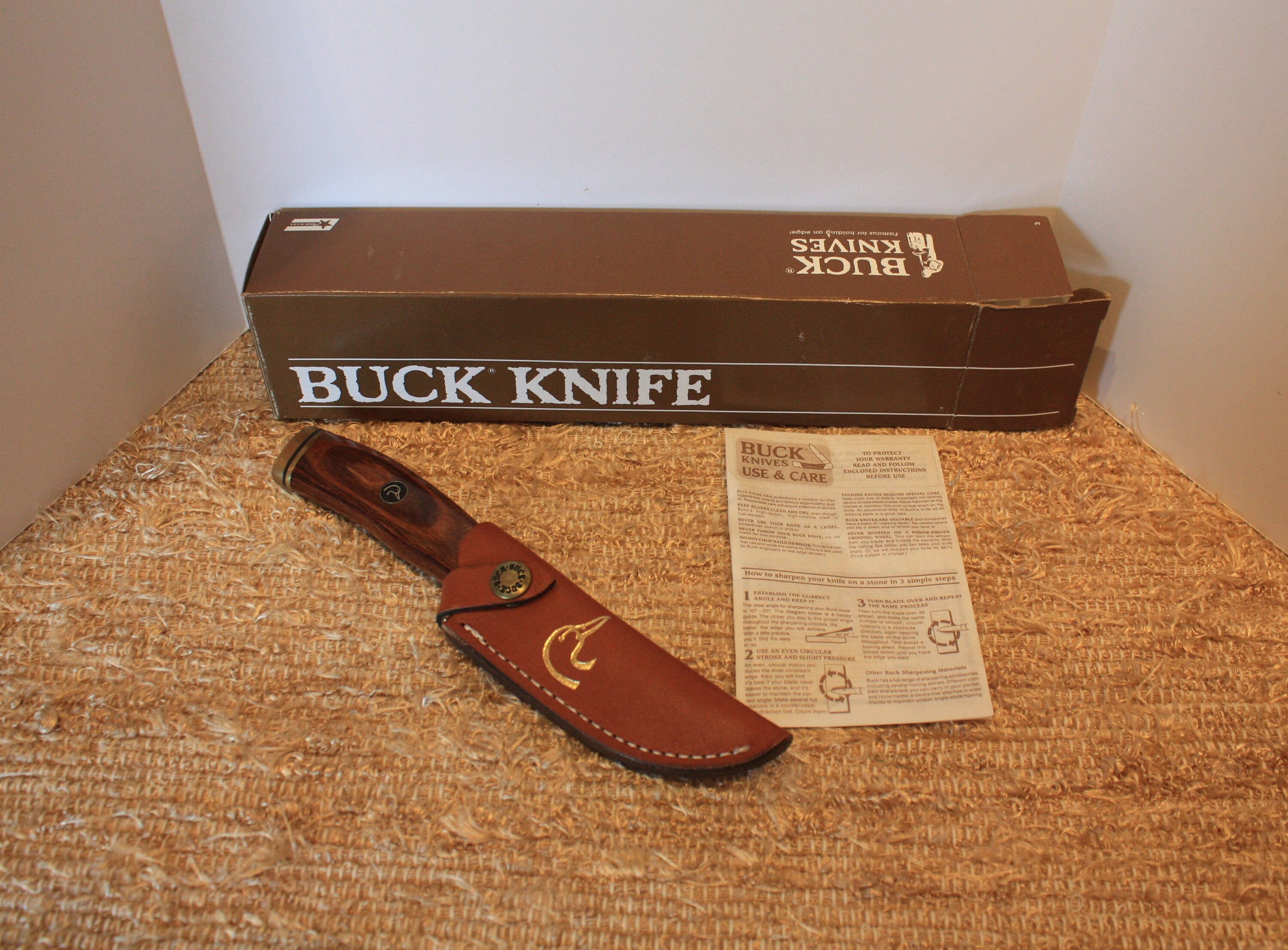 Ducks Unlimited 1993 Hunting Knife Made by Buck Knives New With Sheath  Instruction Pamphlet and Box 