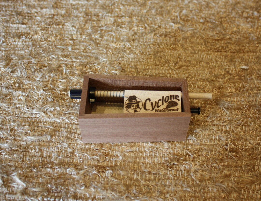 Quaker Boy Cyclone Push Button Turkey Call Vintage Waterproof Clucker