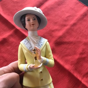 avon 1981 avon collectible figurine