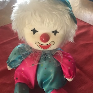 Achetez en gros Nouveau Dessin Animé Mignon Créatif Clown De Cirque En  Peluche Porte-clés Pendentif Chine et Jouet En Peluche Pour Bébé à 2.16 USD