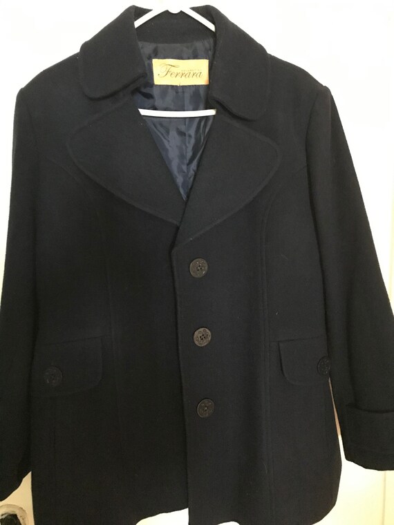 manteau en laine de la collection ferrara grandeur