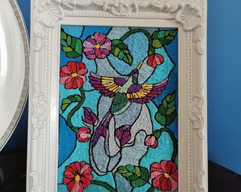 Pájaros azules vuelan - Bordado a mano