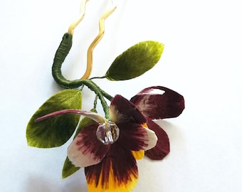 Horquilla con flor de terciopelo de pensamiento - Ronghua chino hecho a mano, accesorio floral único