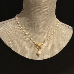 Dainty Pearl Choker, natural pearl rosary, freshwater pearl pendant, gold filled sterling silver, Bridesmaid wedding, pearl pendant choker