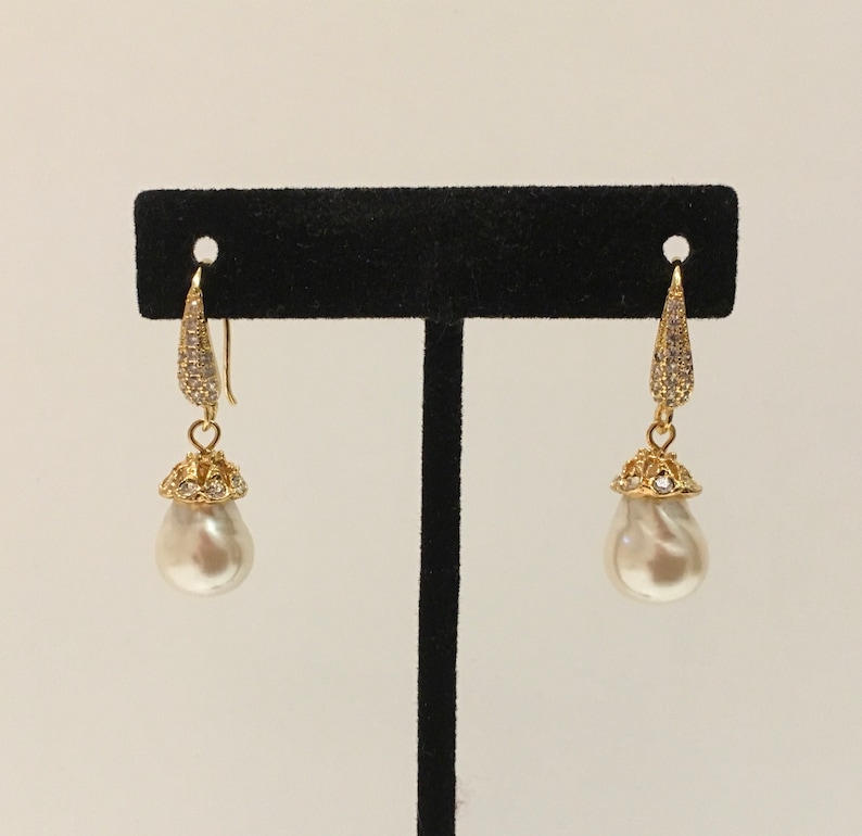 gift for mom Downton Abbey Great Gatsby Wedding and bridal Art Deco rhinestone and pearl earrings Vintage Baroque Pearl dangle earrings