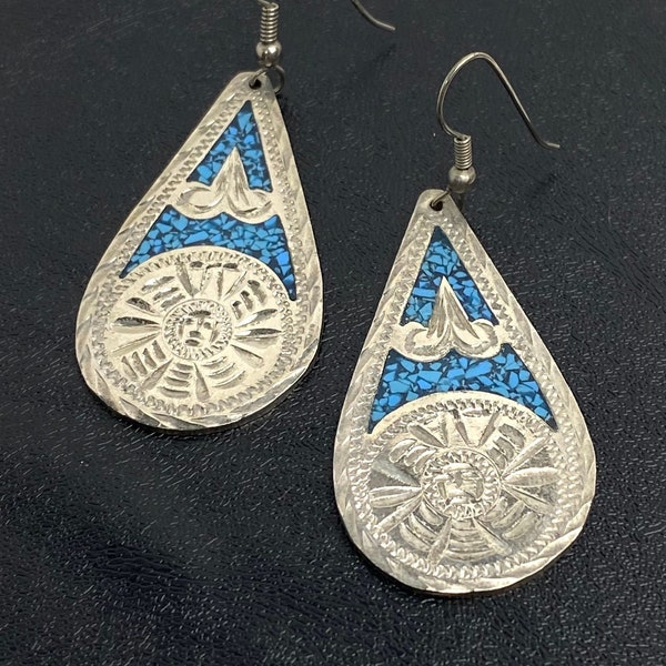 Vintage Southwestern Earrings / Blue Turquoise Stone Inlay Design / Dangling Earrings / Teardrop Shape / Mexico