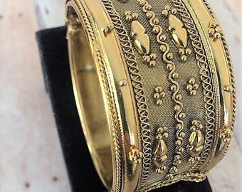 Vintage Gold Bangle - Etsy