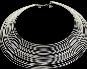 Beautiful Vintage Statement Necklace Silver Tone Wire 1990s Bib Style Necklace