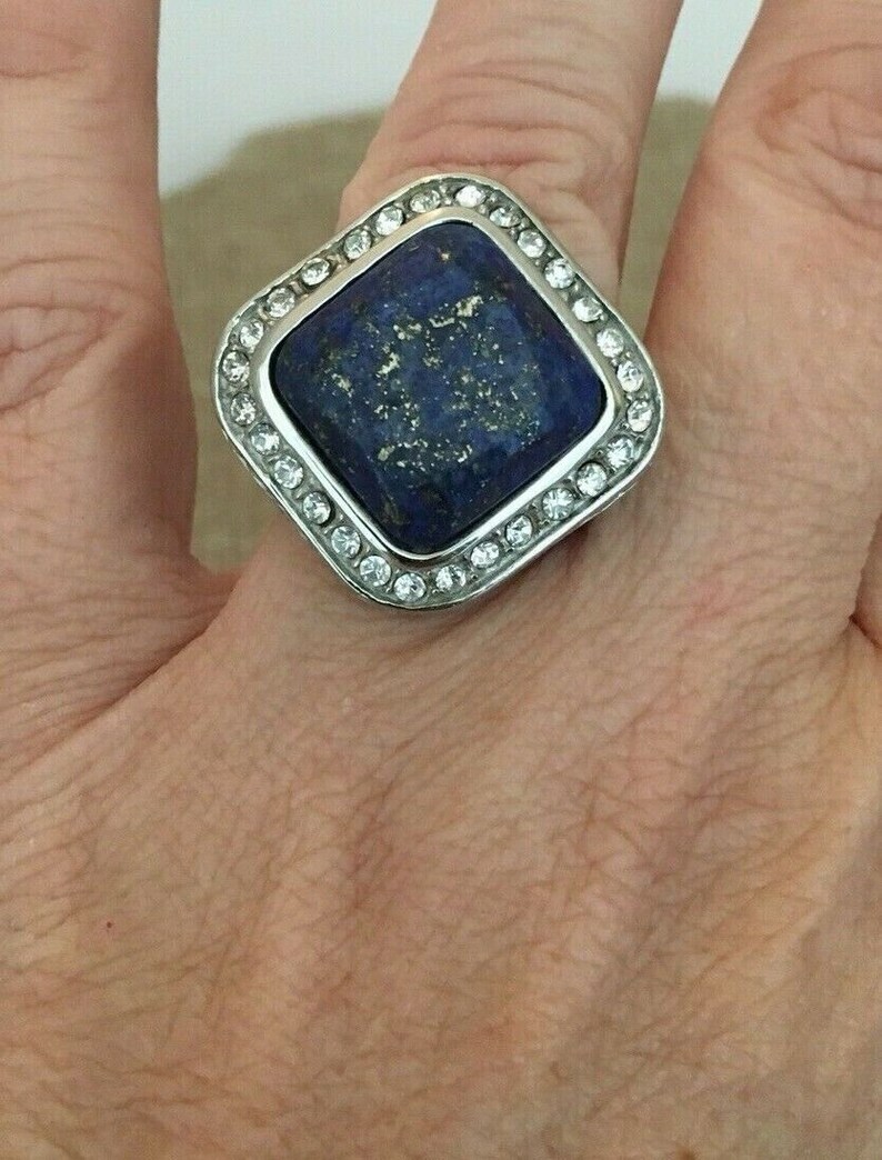 Chunky Silver Tone Dark Blue Stone Ring Blue Stone with Flecks of Metallic Gray Accents 1990/'s Clear Crystal Accents Stones