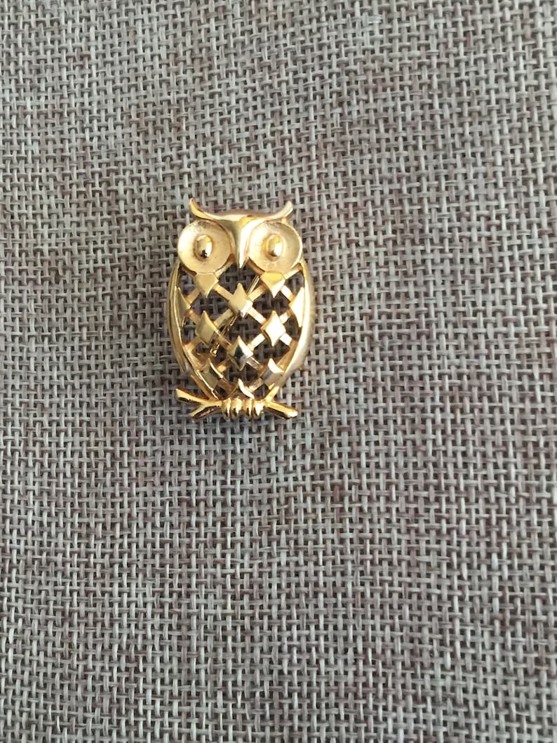 Vintage TRIFARI Gold Tone Owl Brooch Gift Idea for Her Crown Trifari Owl Jewelry Designer Vintage Jewelry Owl Pin