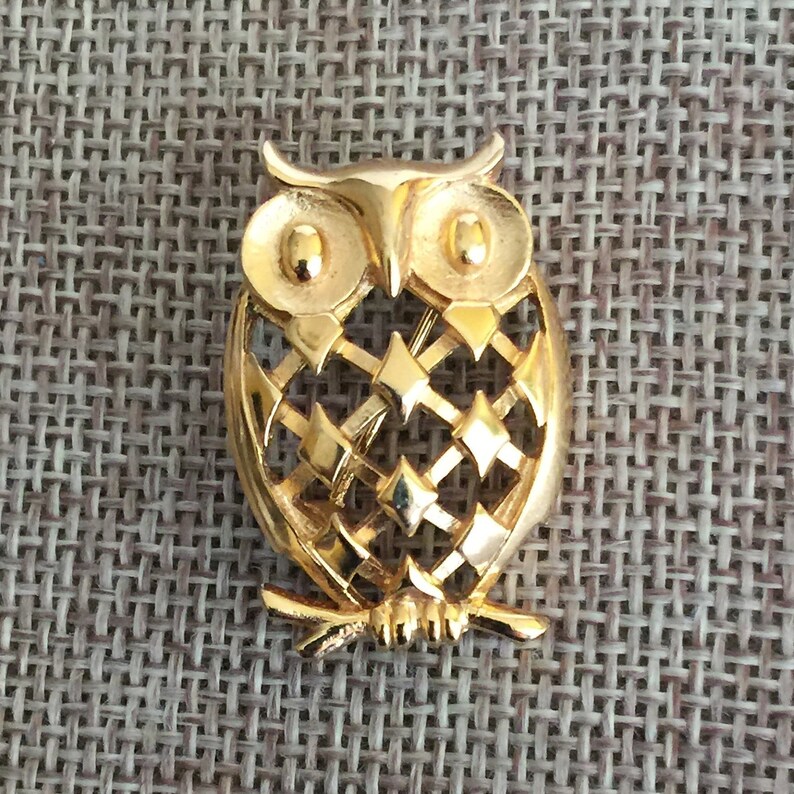 Vintage TRIFARI Gold Tone Owl Brooch Gift Idea for Her Crown Trifari Owl Jewelry Designer Vintage Jewelry Owl Pin