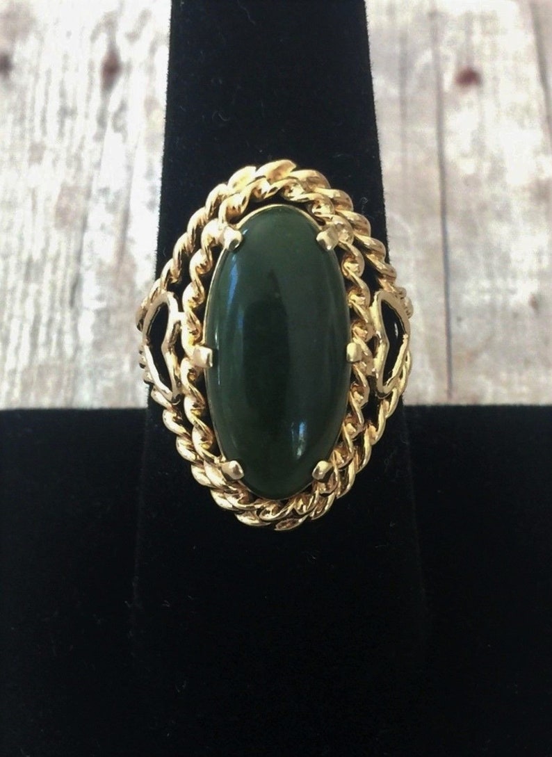 Vintage 10K Yellow Gold Ring Nephrite Jade Ring Rope Design Hearts on Side Fine Jewelry Estate