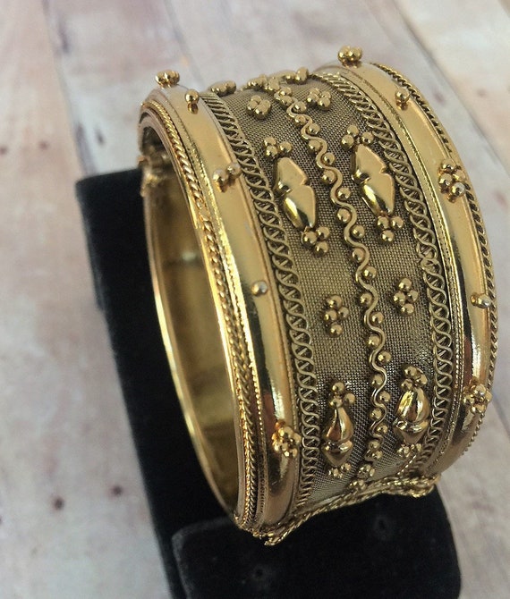Vintage Gold Tone Bangle Bracelet with Gold Tone Beads / Gold | Etsy