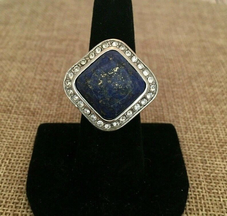 Chunky Silver Tone Dark Blue Stone Ring Blue Stone with Flecks of Metallic Gray Accents 1990/'s Clear Crystal Accents Stones