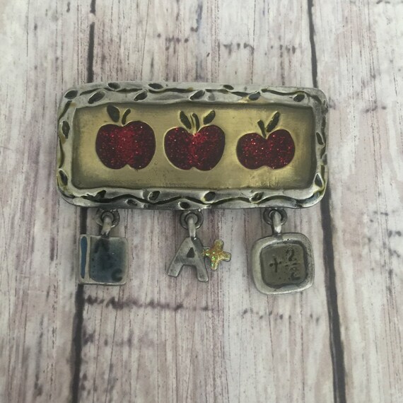 Vintage Brooch Red Enamel Apple Pin Old Fashioned… - image 5