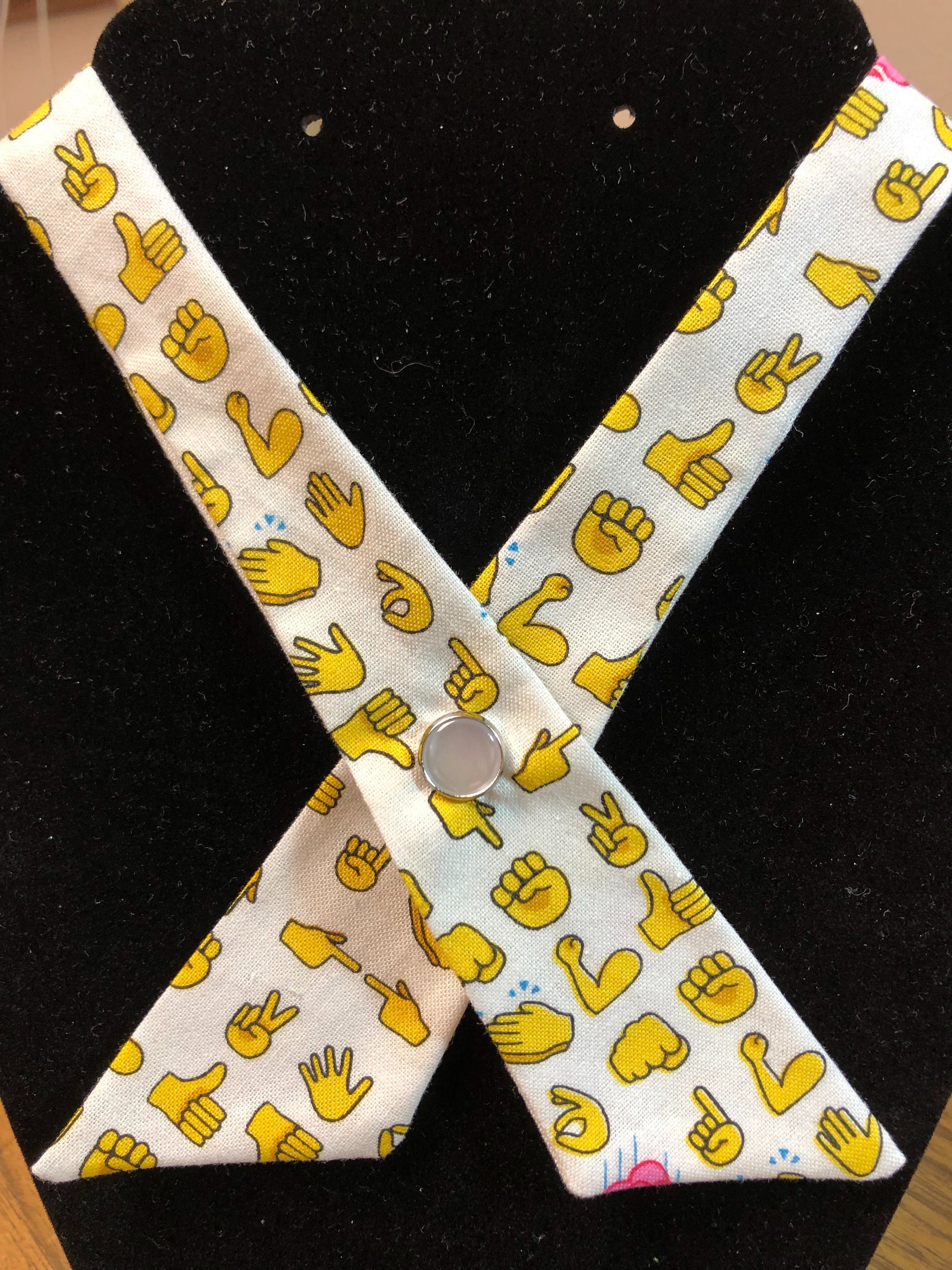criss cross tie pattern
