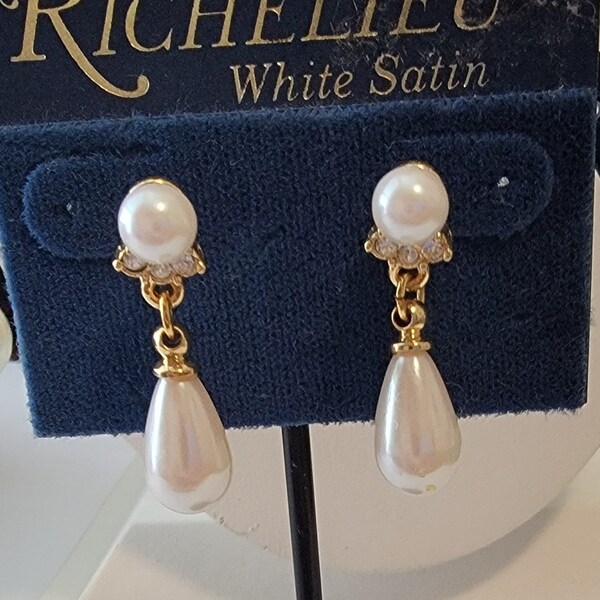 Richelieu Satin Pearl Earrings