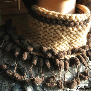 Snood collar wool and tassels