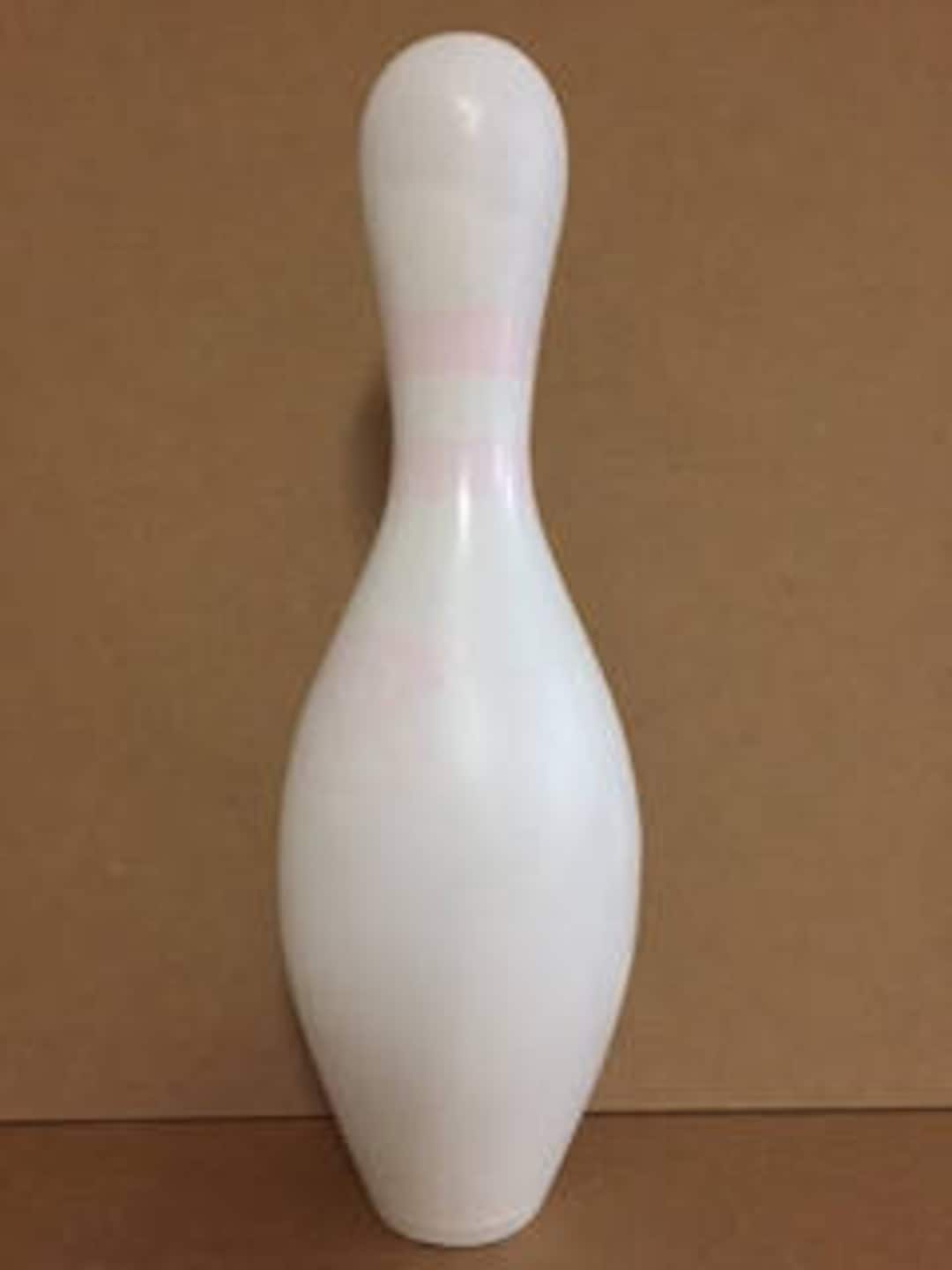 ボウリングのピン ボウリングのピン ボーリングの通販 by 。｜ラクマ