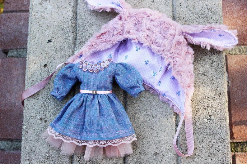 Blythe outfit doll dress pink accesories clothes bag shirt gray headdress