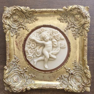 Relief Resin Plate Wall Hanging