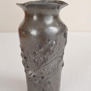 Antico vaso piccolo in peltro Art Deco A.V. André Villien, vaso Art Deco