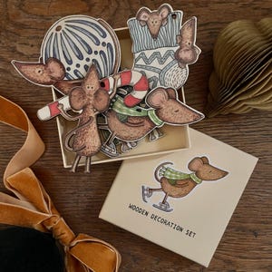 Merry Mice nostalgic Christmas decoration Gift Box – Set of 5 Wooden Ornaments | Vintage style keepsake eco gift