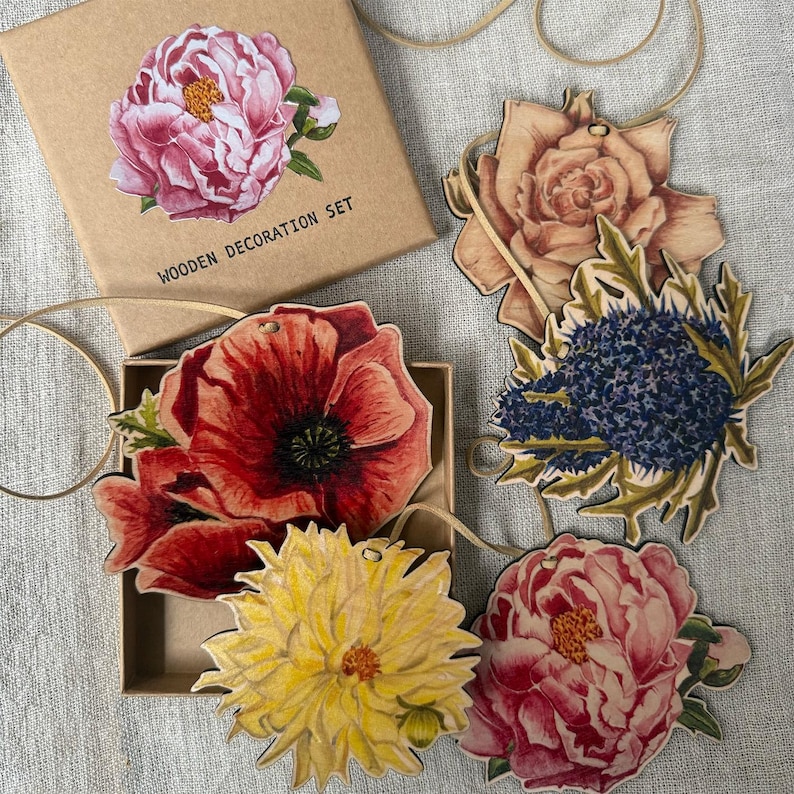 Garden Bloom 5 Piece Floral Wooden Decoration Gift Set | Flower Decor ...
